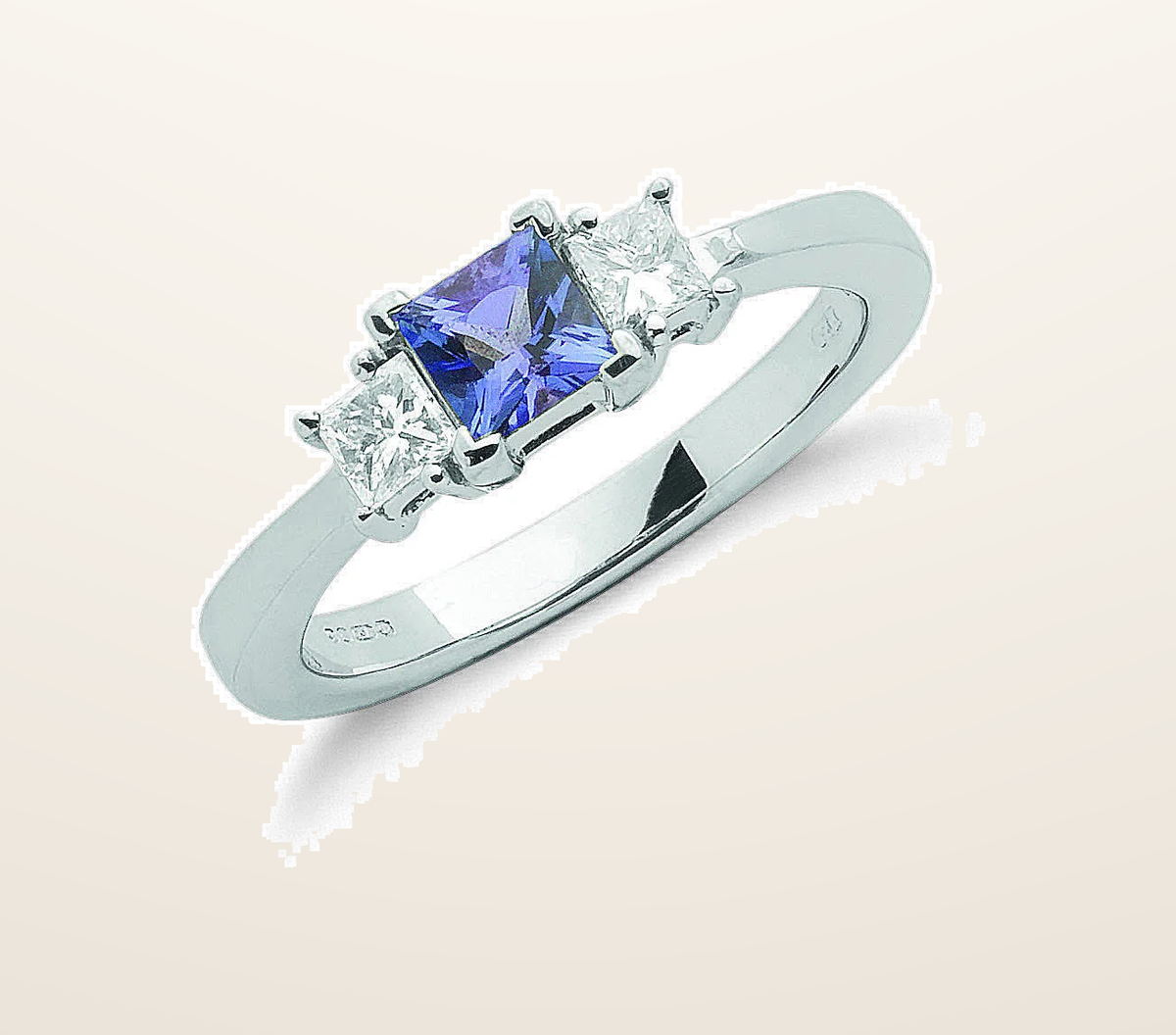 IT_ROLE:presentation_crop | 18ct White Gold Princess Cut 0.20ct Diamond & 0.5ct Tanzanite Ring