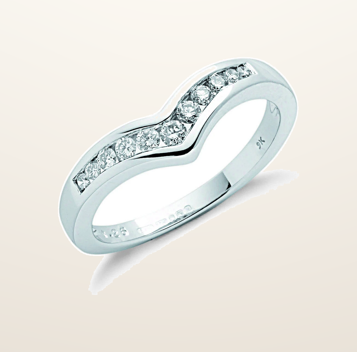 IT_ROLE:presentation_crop | 9ct White Gold 0.25ct Diamond Wishbone Ring