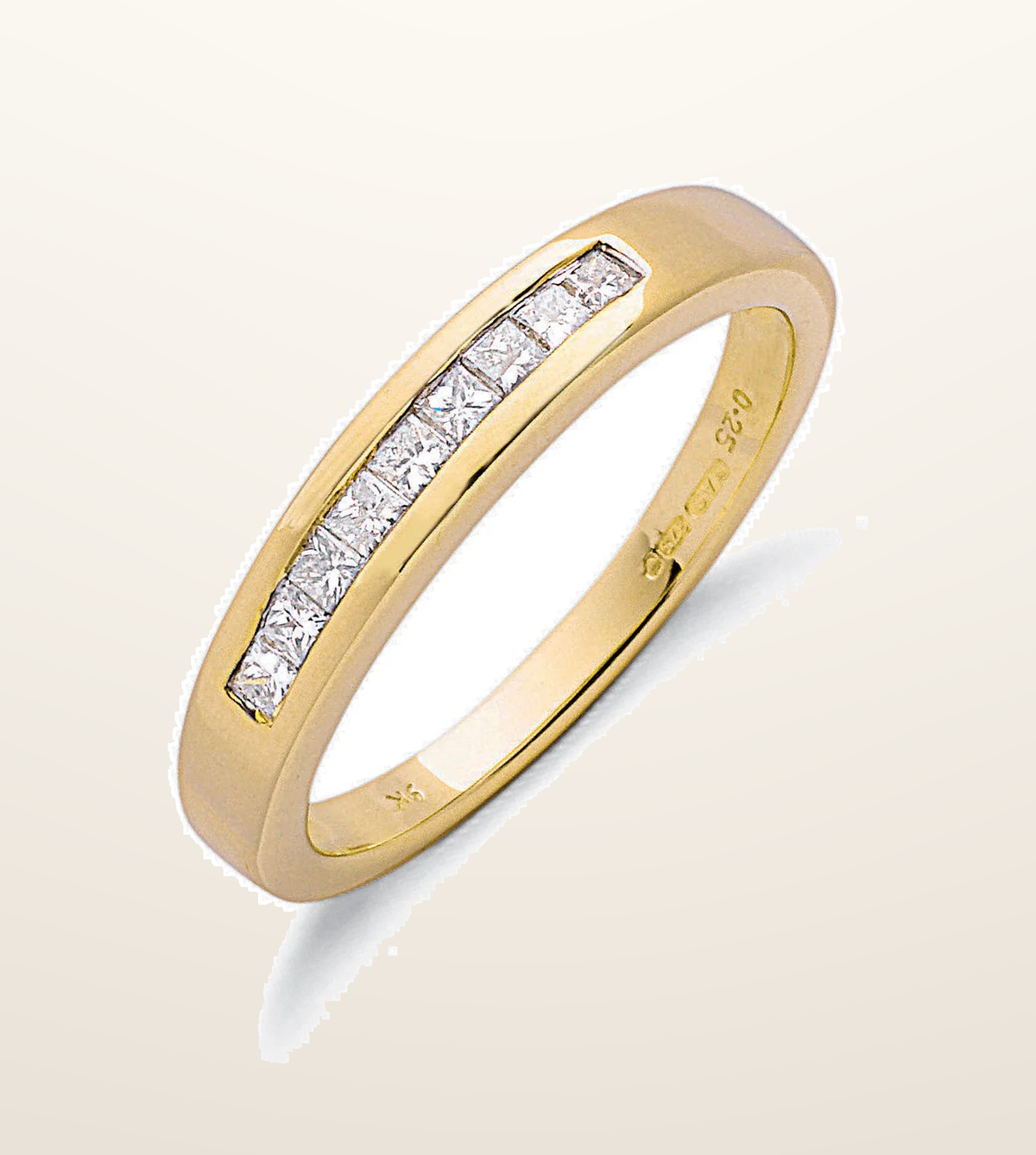 IT_ROLE:presentation_crop | 9ct Yellow Gold 0.25ct Princess Cut Diamond Eternity Ring