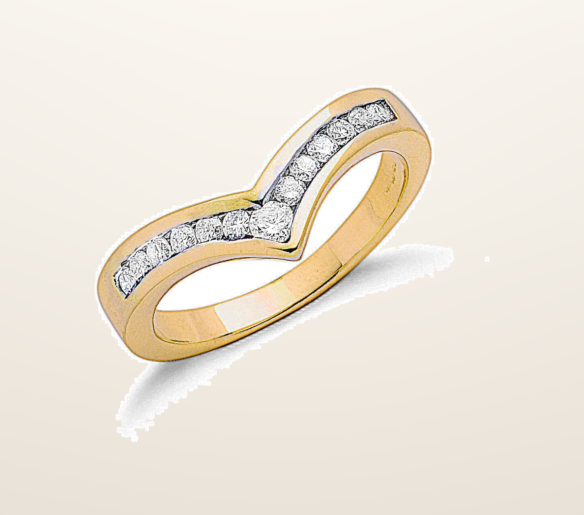 IT_ROLE:presentation_crop | 9ct Yellow Gold 0.25ct Diamond Wishbone Ring