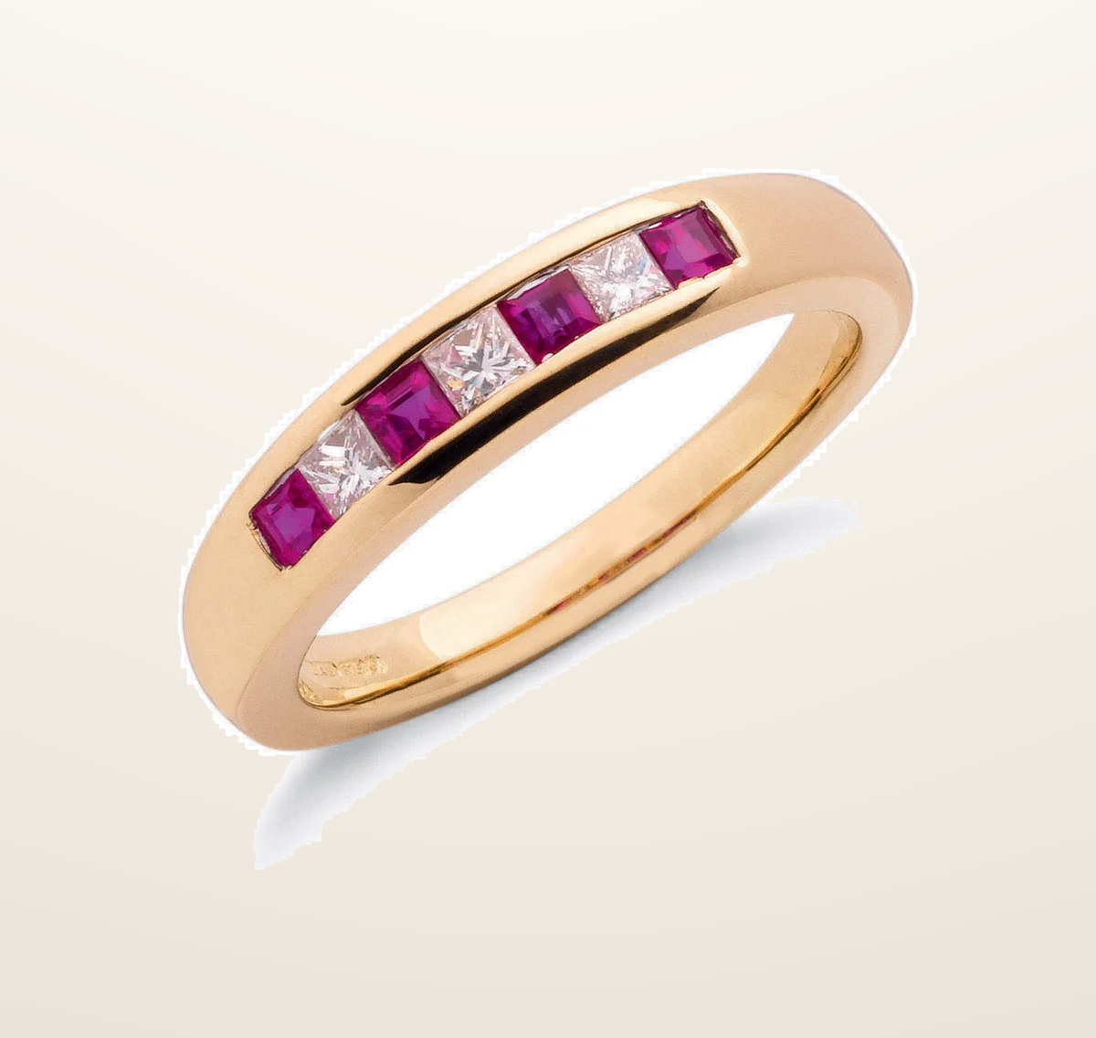 IT_ROLE:presentation_crop | 9ct Yellow Gold Princess Cut 0.20ct Diamond & 0.35ct Ruby Eternity Ring