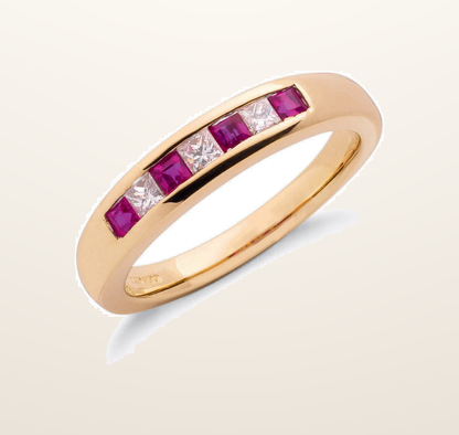 IT_ROLE:presentation_crop | 9ct Yellow Gold Princess Cut 0.20ct Diamond & 0.35ct Ruby Eternity Ring