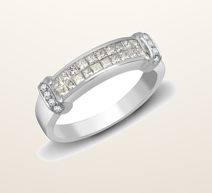 IT_ROLE:presentation_crop | 18ct White Gold Natural Diamond Ring