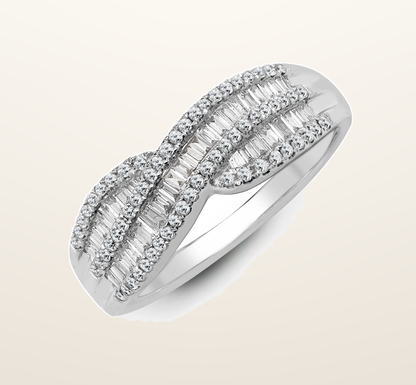IT_ROLE:presentation_crop | 18ct White 0.69ct Natural Diamond Round Brilliant Cut & Baguette Ring