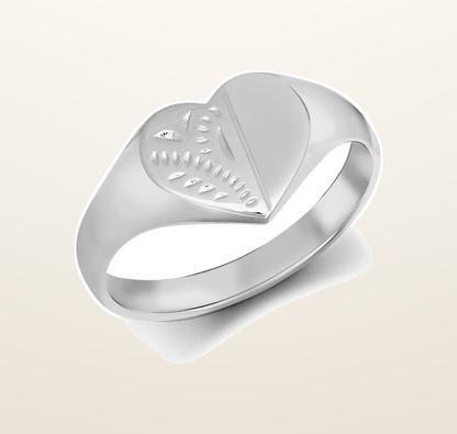 IT_ROLE:presentation_crop | 925 Silver Heart Shape Half Engraved Signet Ring