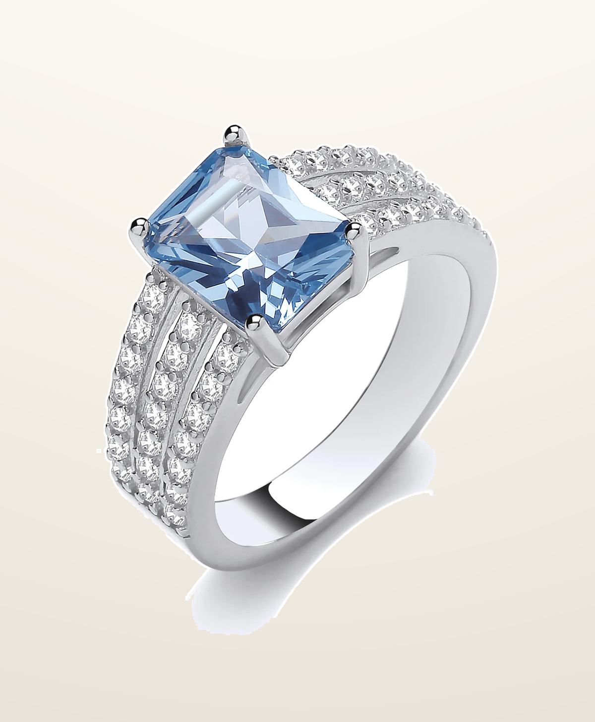 IT_ROLE:presentation_crop | Oval Blue Glass Split Shank Ladies Silver Ring