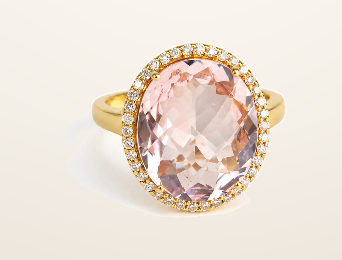 IT_ROLE:presentation_crop | 18ct Yellow Gold Oval Morganite & Natural Diamond Halo Ring