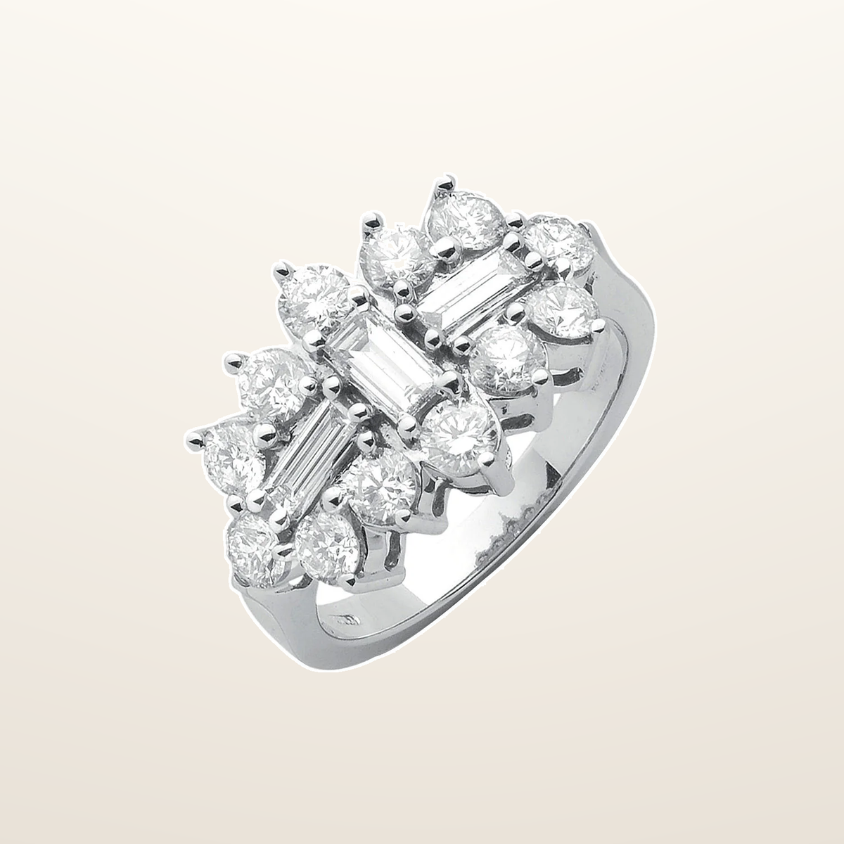 IT_ROLE:studio_clean | 18ct White Gold D.2.00ctw Diamond Boat/Cluster Ring