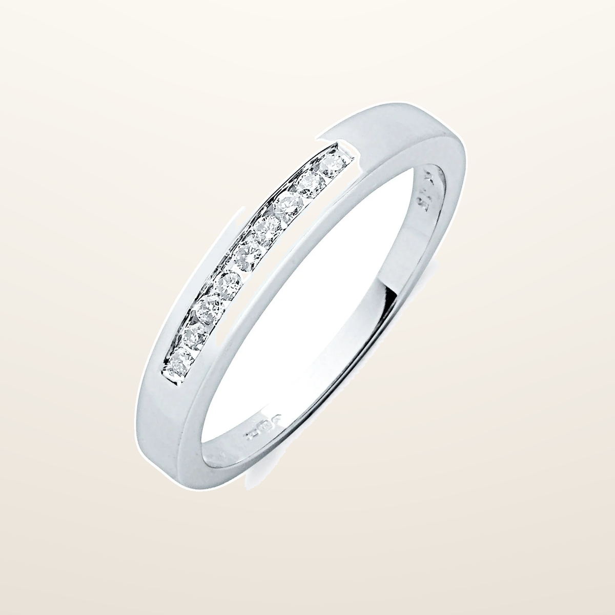 IT_ROLE:studio_clean | 9ct White Gold 0.15ctw Diamond Eternity Ring