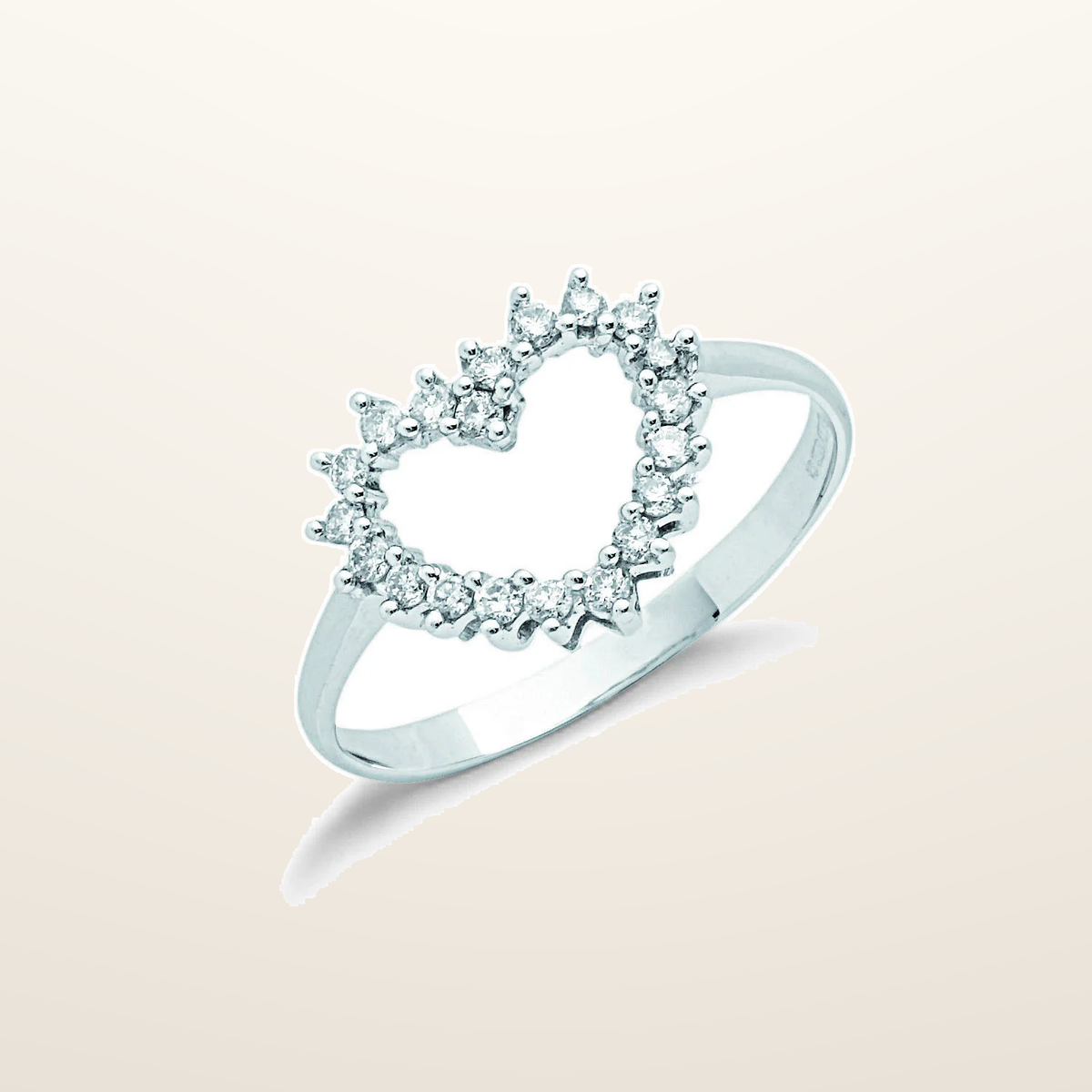 IT_ROLE:studio_clean | 9ct White Gold 0.25ct Diamond Heart Ring