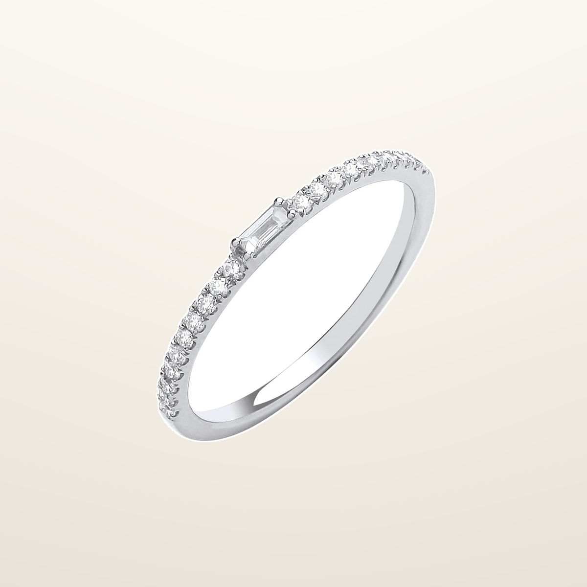 IT_ROLE:studio_clean | 9ct white gold 0.17ct ET ring with Baguette in centre