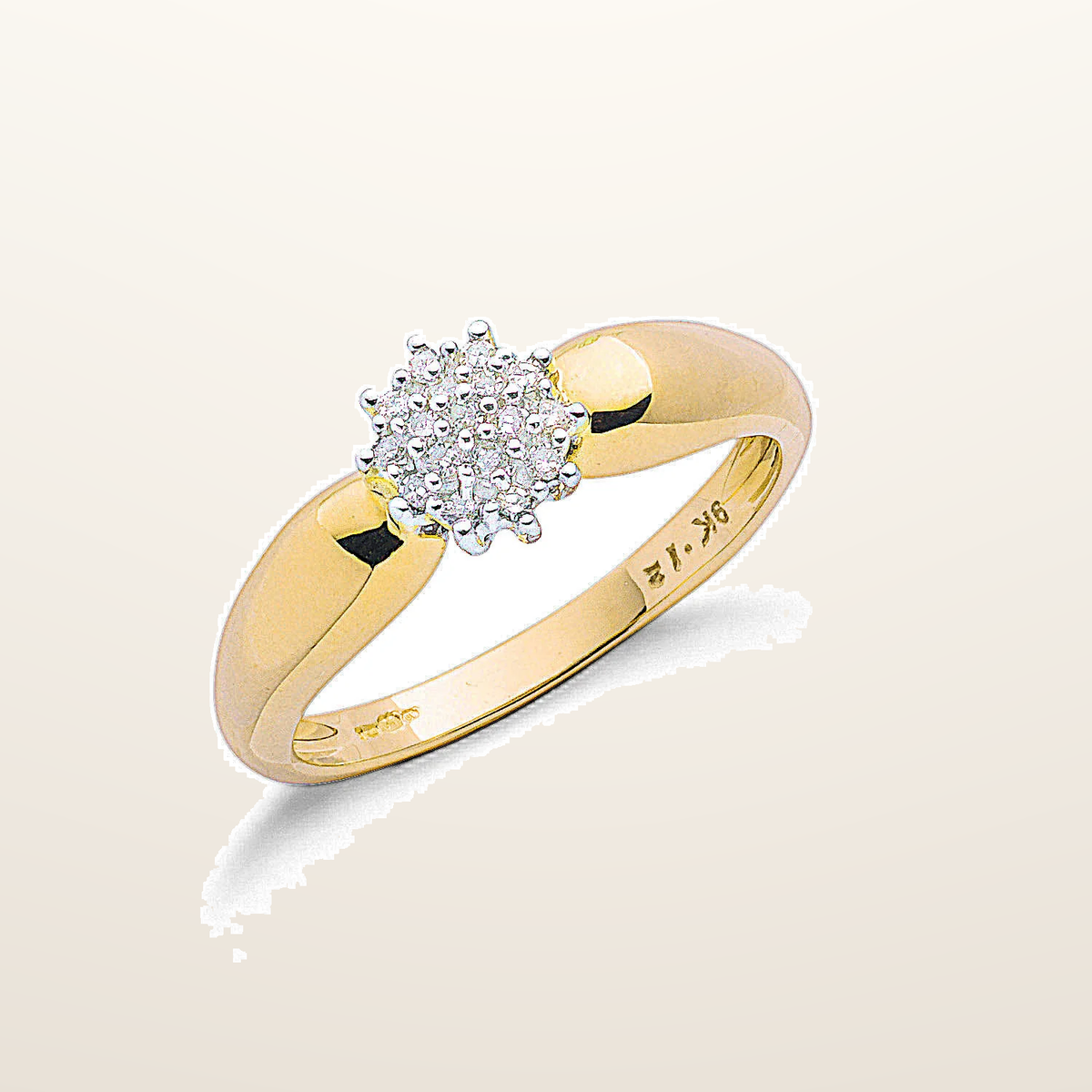 IT_ROLE:studio_clean | 9ct Yellow Gold 0.13ctw Diamond Cluster Ring