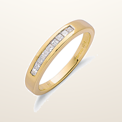 IT_ROLE:studio_clean | 9ct Yellow Gold 0.25ct Princess Cut Diamond Eternity Ring
