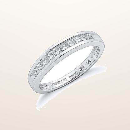 IT_ROLE:studio_clean | Platinum 0.50ct G/H-Vs Princess Cut Eternity Diamond Ring
