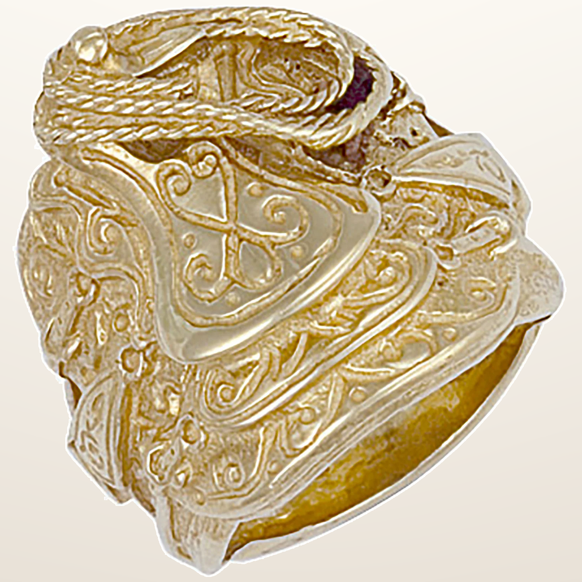IT_ROLE:studio_clean | Yellow Gold Saddle Ring