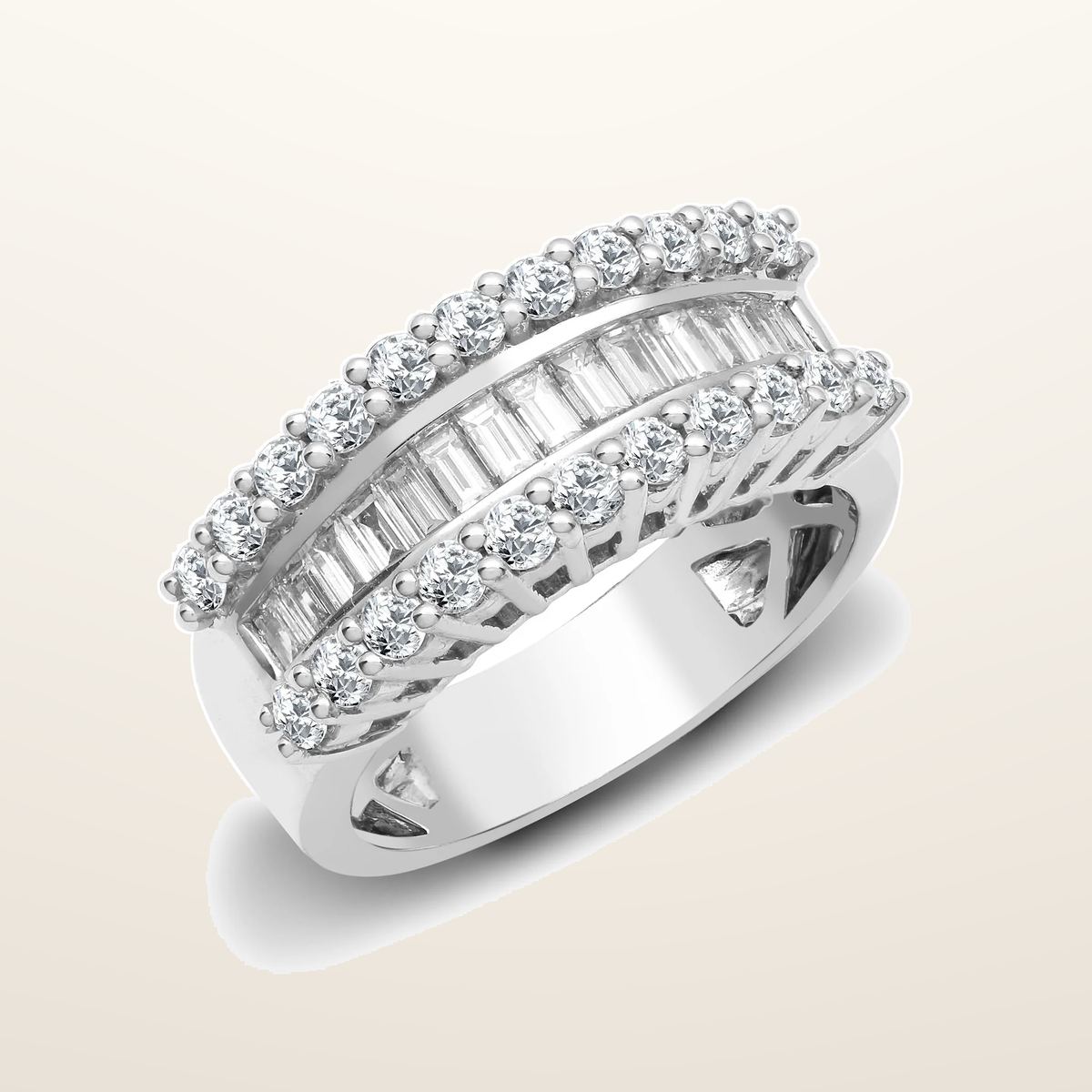 IT_ROLE:studio_clean | 18ct White Gold Natural Diamond Ring