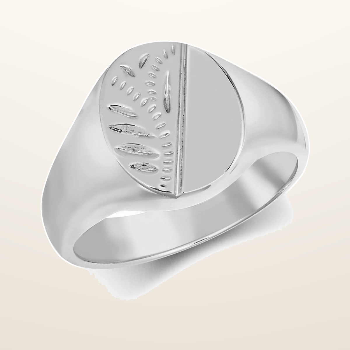 IT_ROLE:studio_clean | 925 Silver Oval Half Engraved Signet Ring