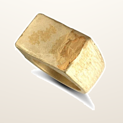 IT_ROLE:studio_clean | 9ct Yellow Gold Initial Blank Ring