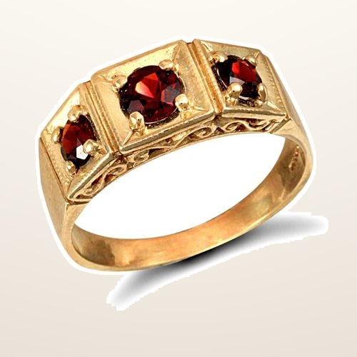 IT_ROLE:studio_clean | 9ct Yellow Gold Gents Garnet Ring