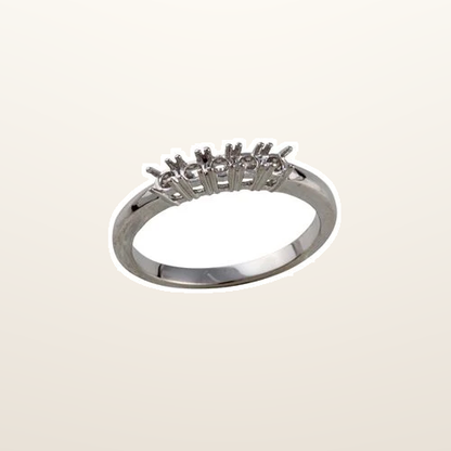IT_ROLE:studio_clean | 18ct White 0.25ct Natural Diamond 5 stone Ring Mount