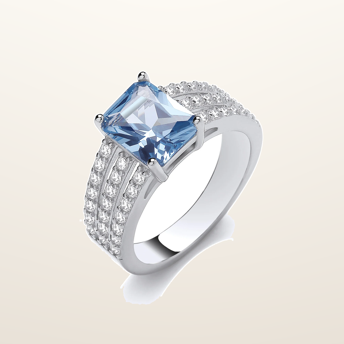 IT_ROLE:studio_clean | Oval Blue Glass Split Shank Ladies Silver Ring