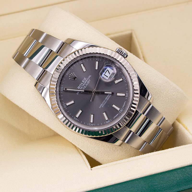 2024 Rolex Datejust 41 126334 with rhodium dial and stainless steel Oyster bracelet, pristine condition - photo 2 of 6
