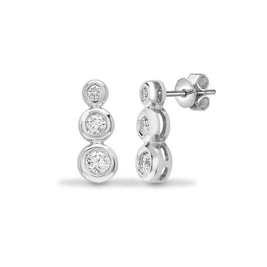 18ct White gold 22pt Natural Diamond drop stud earrings. (18E117) – product view