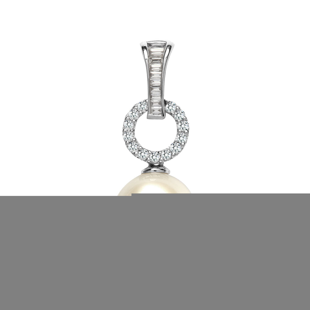 18ct White Gold Natural Diamond And Pearl Pendant (18P149) – product view