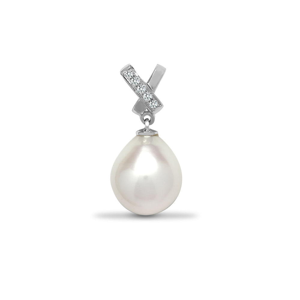 18ct White Gold Natural Diamond And Pearl Pendant (18P221) – product view