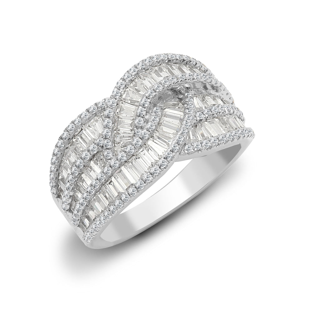 Anello in oro bianco 18kt con diamanti naturali rotondi e a baguette da 1,83ct