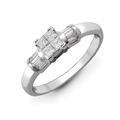 Ring aus 18 Karat Weißgold mit 0,58 Karat natürlichen Diamanten im Princess- und Baguetteschliff