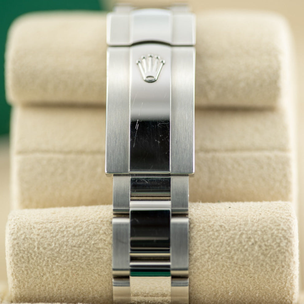 Rolex Datejust 31 278274 Oyster Bracelet Green Dial Stainless Steel 2023 Unworn Condition Fluted Bezel 31 Mm Mechanical Watch - product image from Imperi...