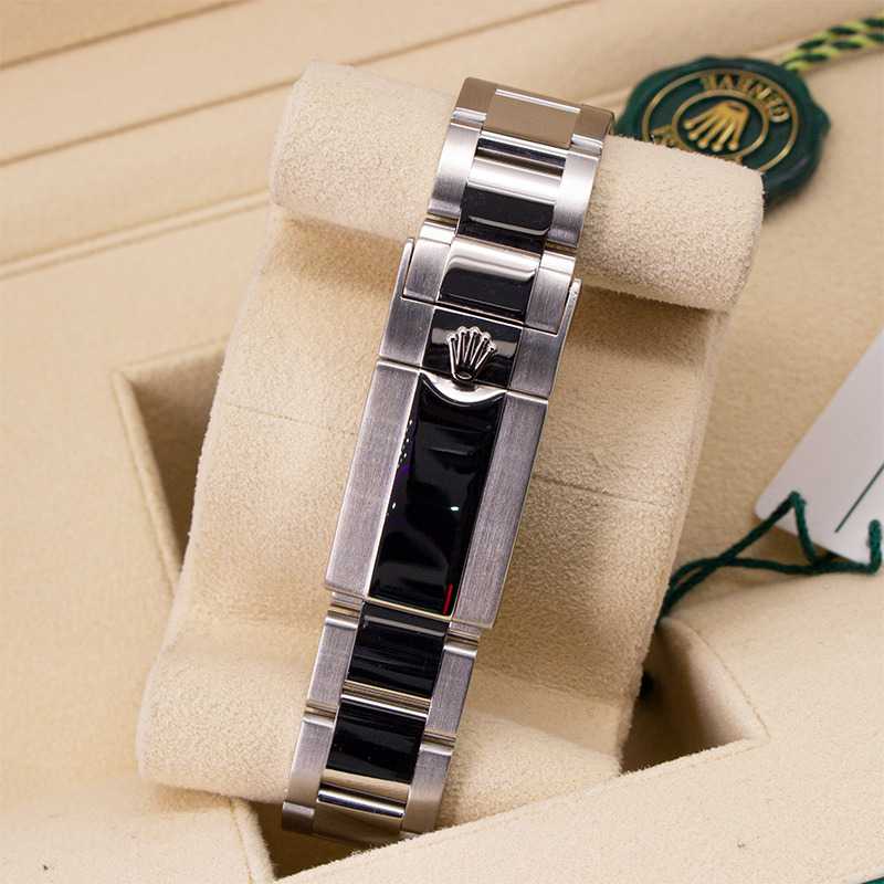 Rolex GMT-MASTER II 116710LN - Black Dial - 2015 Image