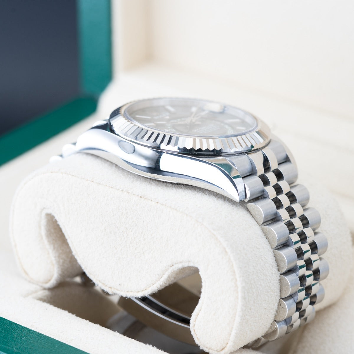 Rolex Sky-Dweller 336934 Green Dial Jubilee Bracelet 2025