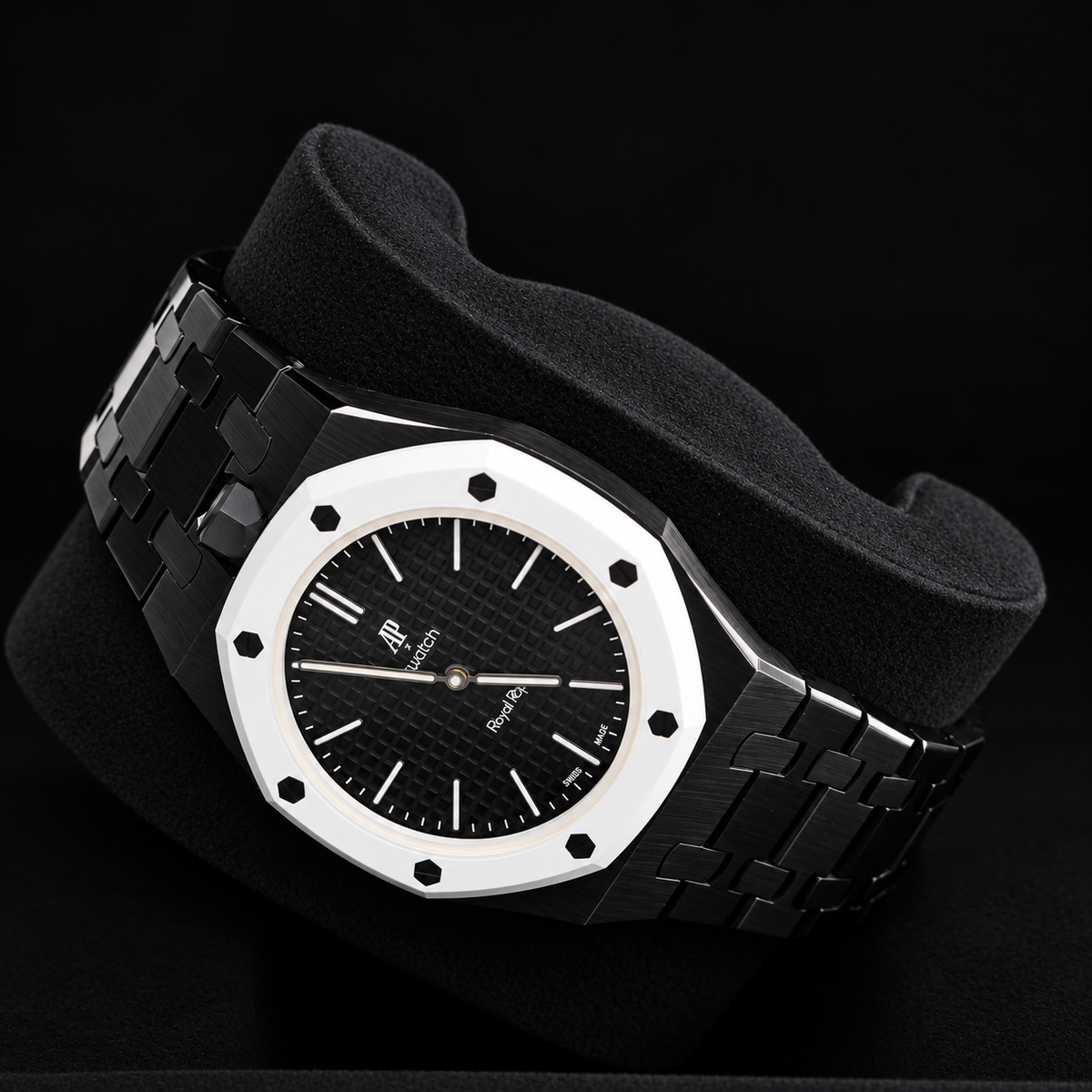 OCHO NEGRO SSX03W101N three-quarter view with black metal bracelet and white octagonal bezel