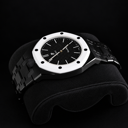 Swatch OCHO NEGRO SSX03W101N fitted black metal wrist case detail