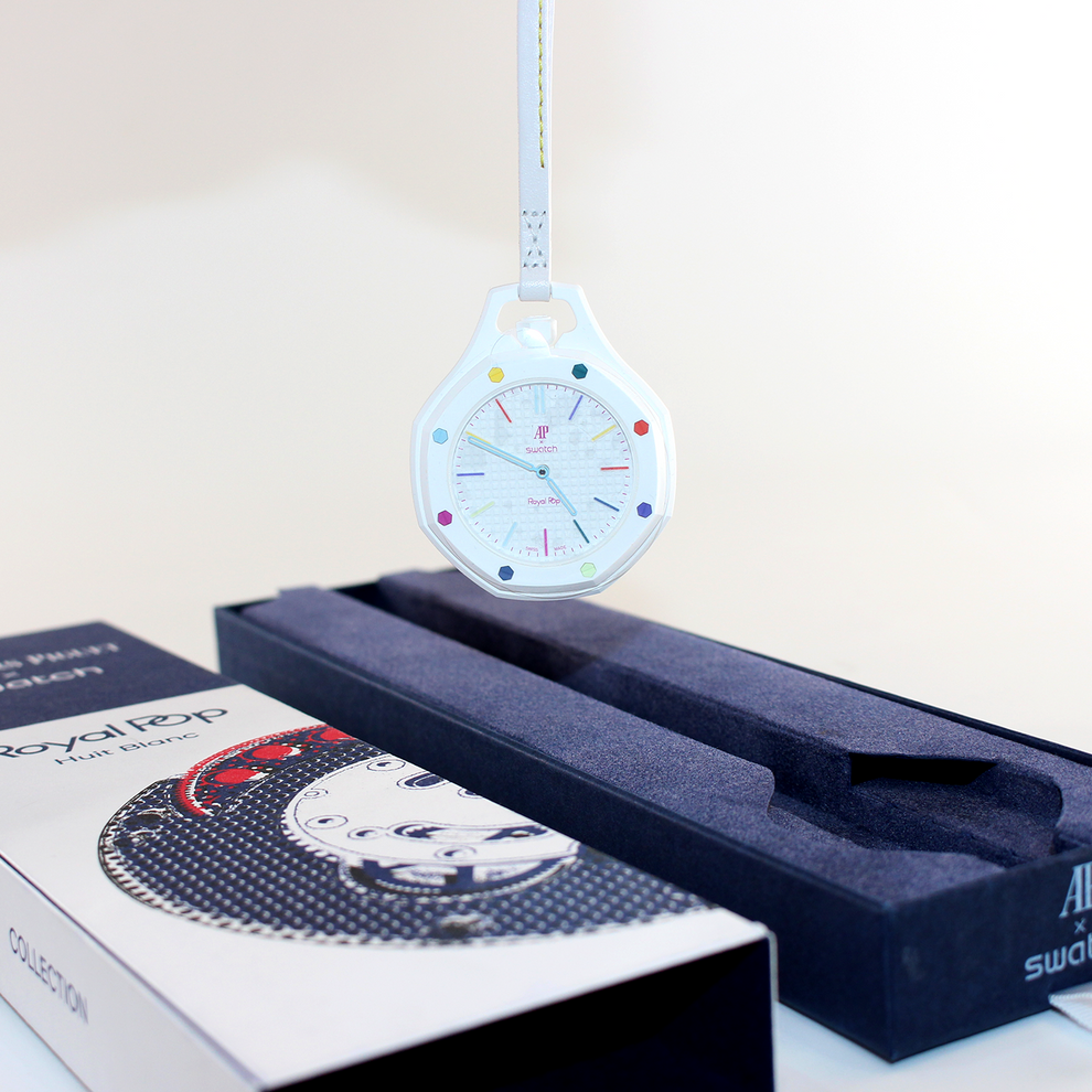 New unworn HUIT BLANC with original Royal Pop packaging