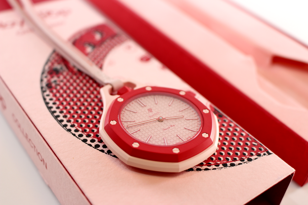 OTTO ROSSO pink tapisserie-effect dial