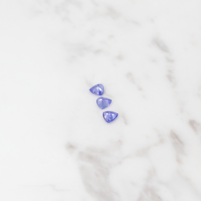 Tanzanite 3 Stones - 1CT - Trillion Cut