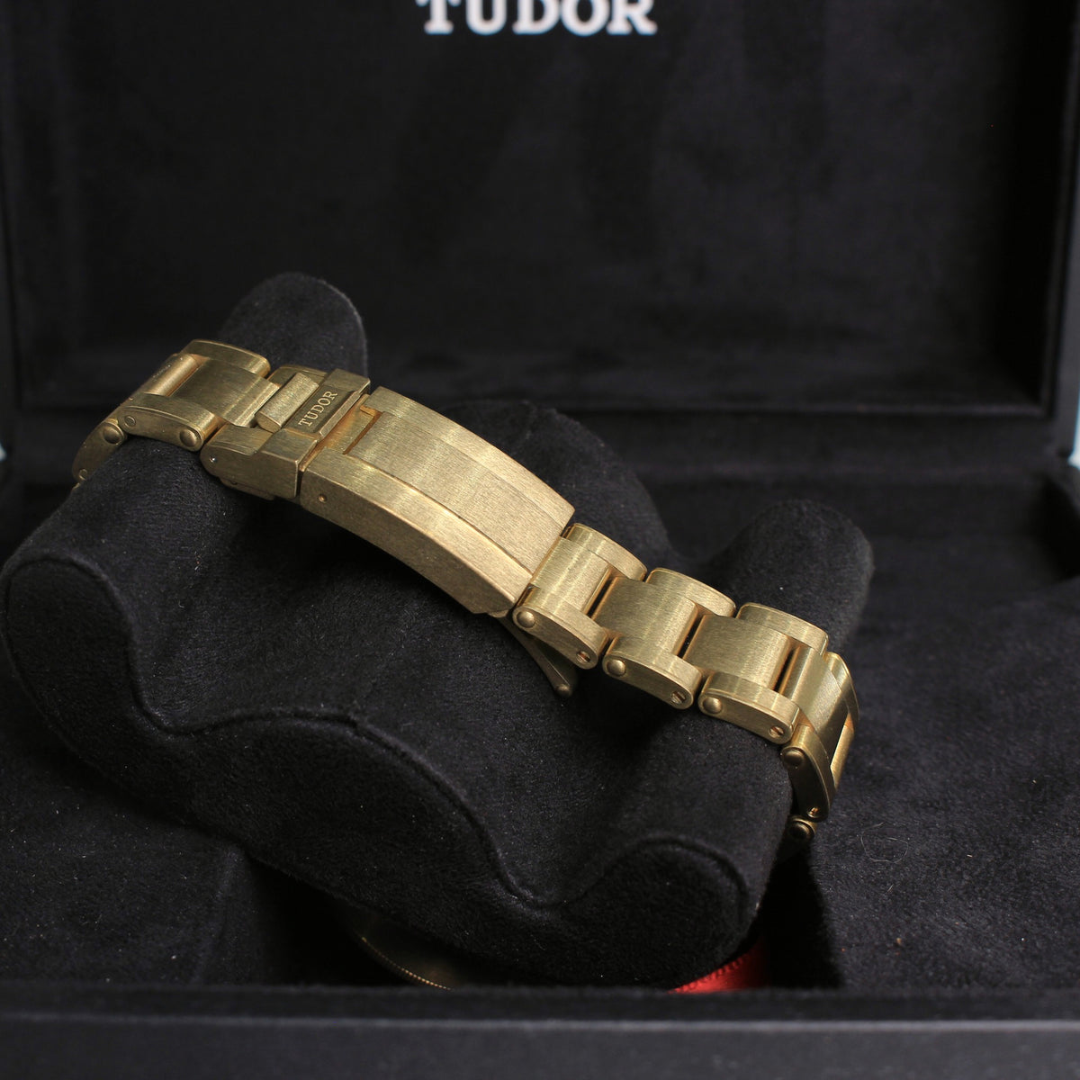 Tudor 79012M bronze bracelet and clasp detail