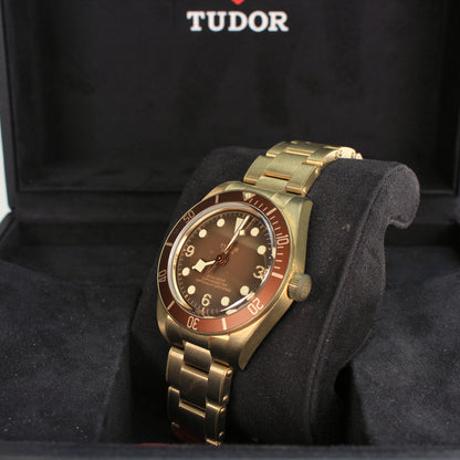 Tudor Black Bay 58 Bronze 79012M crown-side profile