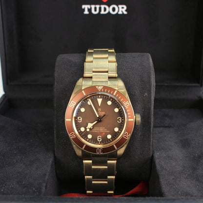 2022 Tudor Black Bay 58 Bronze 79012M front dial and bronze bracelet