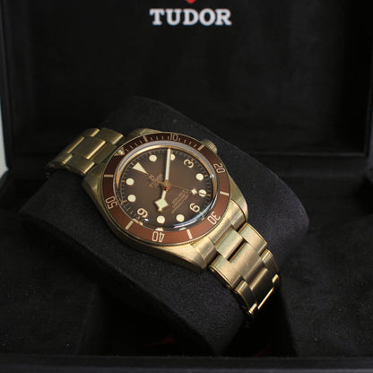 Tudor Black Bay Fifty-Eight Bronze 79012M three-quarter view