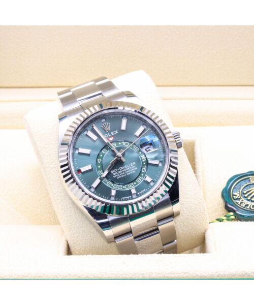 Rolex Sky-Dweller 336934 Green Dial Oyster Bracelet 2023