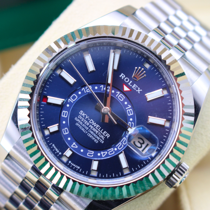 Rolex discount blue skydweller