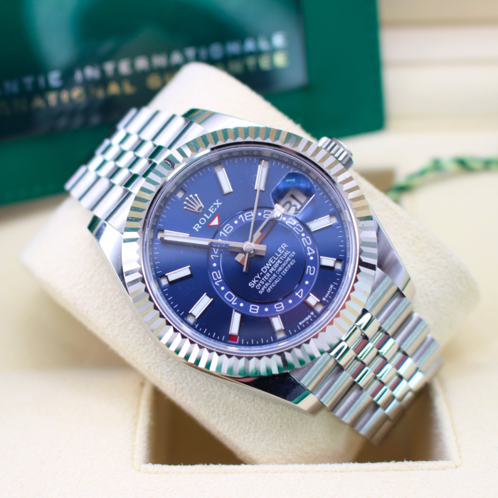 Stainless sky dweller blue on sale face