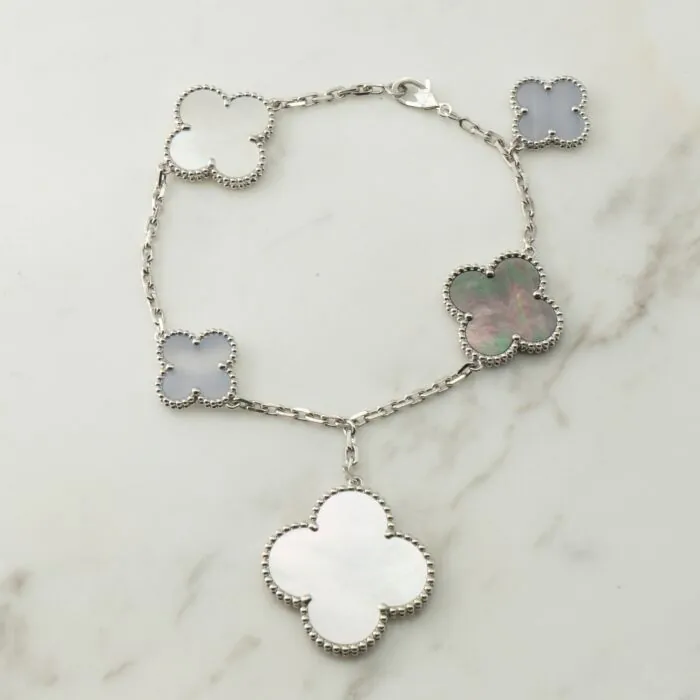 Magic alhambra bracelet sale